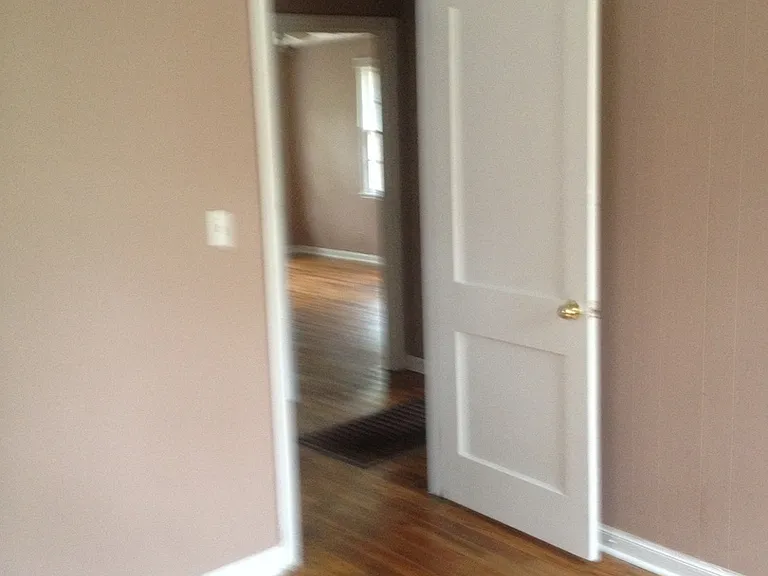 27 Stuart Dr — Photo 8