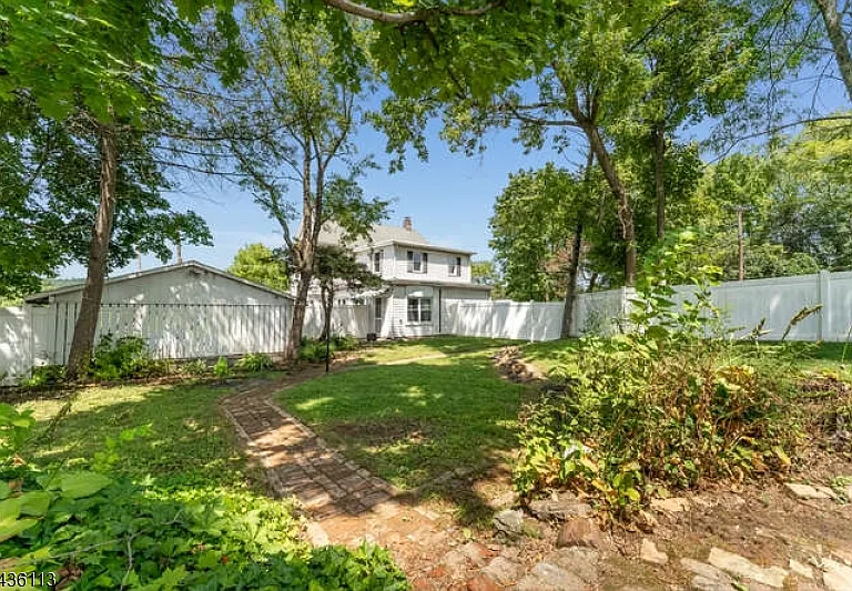 910 Belvidere Rd — Photo 22