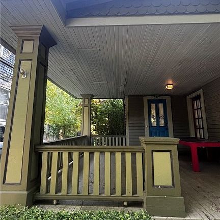 2nd image of 3329 Archwood Ave