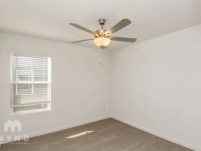 2700 Mistwood Dr — Photo 16
