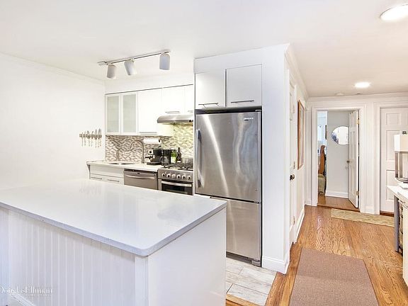 4th image of 173 Saint Marks Ave APT 1