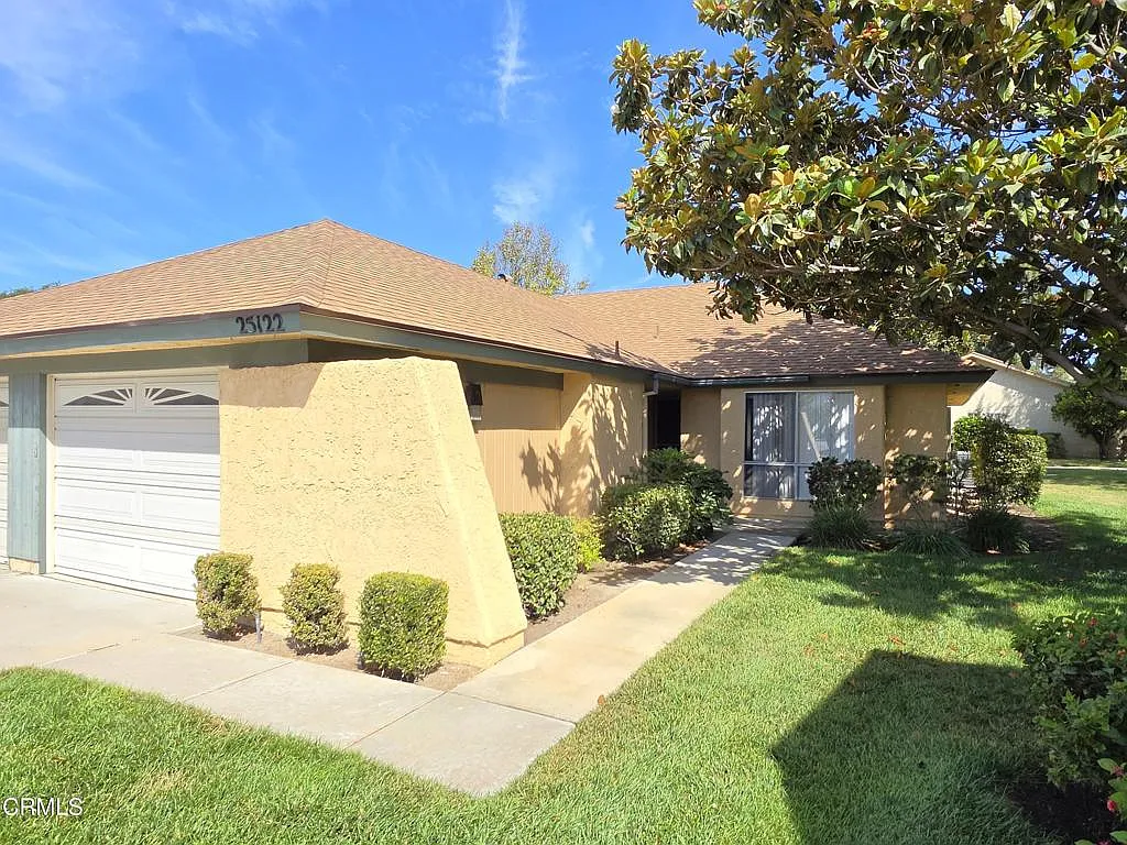 2 bed, 2.0 bath, 1070 sqft, $3,000 — Photo 1