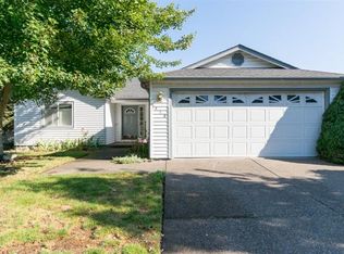 310 Oak Valley Dr, Talent, OR 97540