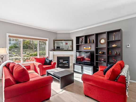 2nd image of 247 Sagewood Ct
