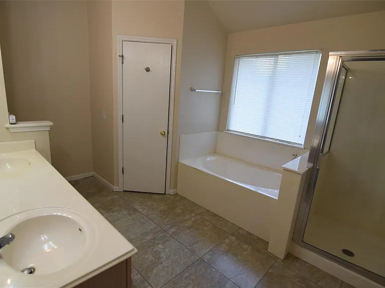 380 Zebra Dr — Photo 10