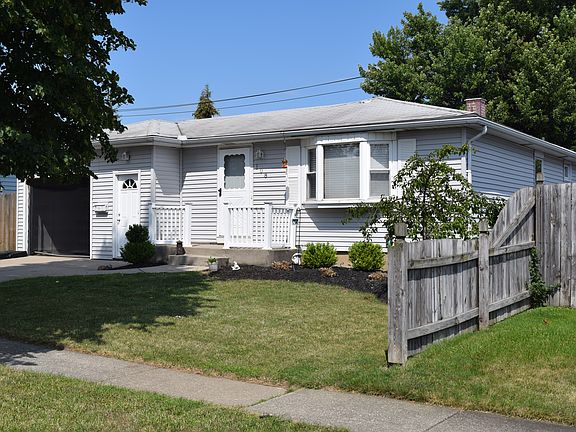 2nd image of 108 E Toulon Dr