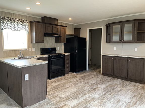 3rd image of 1250 Strandwyck Dr #204