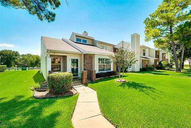 1st image of 854 Creekside Dr