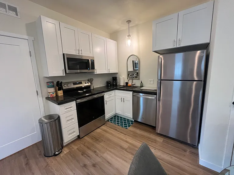 1222 E 3rd St — Photo 11
