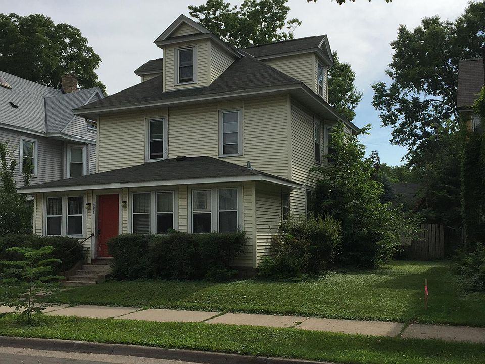 1st image of 3033 Harriet Ave #2