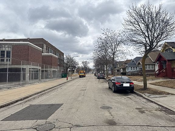4th image of 3757 N 24th St