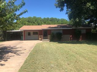 811 Montgomery Rd, Graham, TX 76450