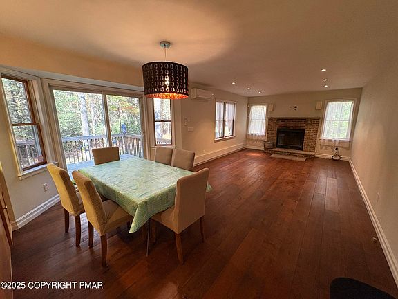 4th image of 2532 Holly Ln