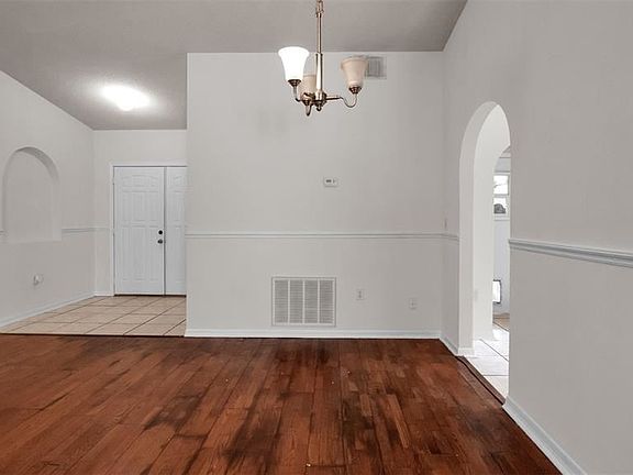 2nd image of 1600 Westminster Trl