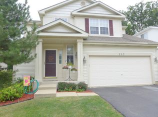 253 N Cornerstone Dr, Volo, IL 60020