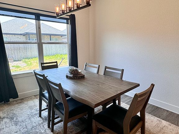 5th image of 4617 Seals Ln