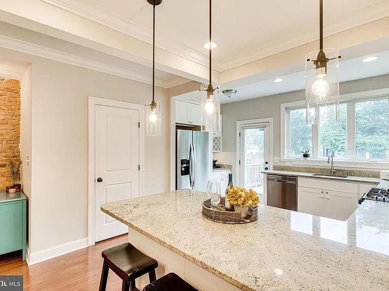 1622 Gales St NE — Photo 20