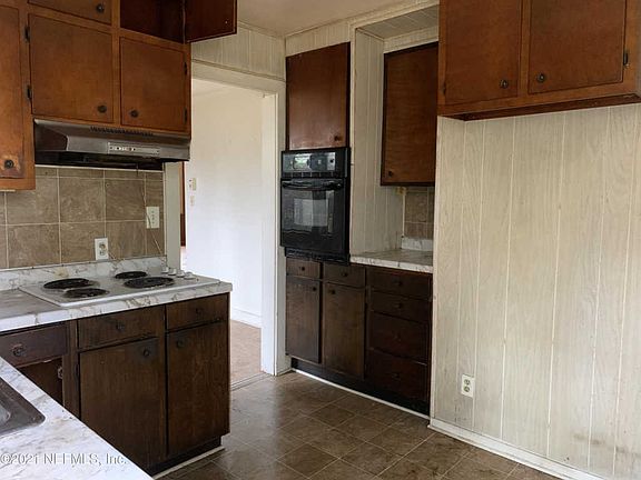 5th image of 6324 Fabian Dr