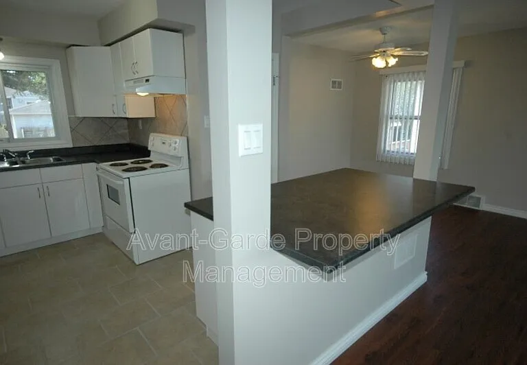 11635 111a Ave NW — Photo 17