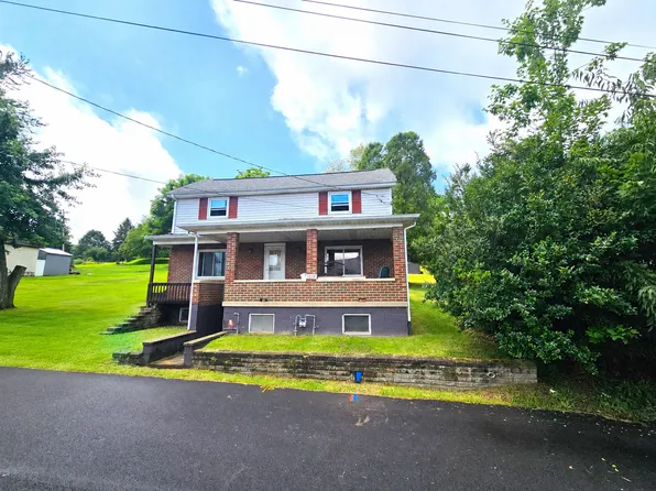 1546 North Ave, Leechburg, PA 15656