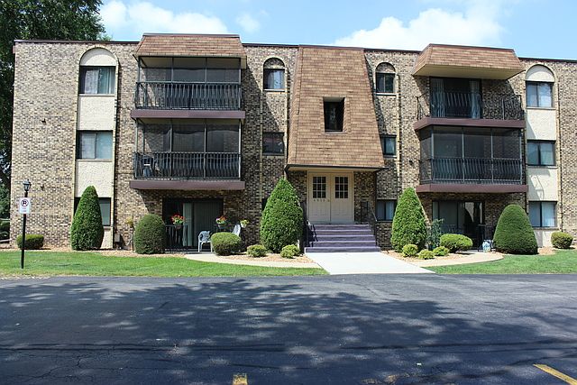 1st image of 9817 S Cicero Ave APT 2A