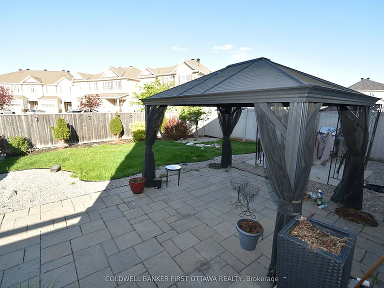413 Blackleaf Dr — Photo 12