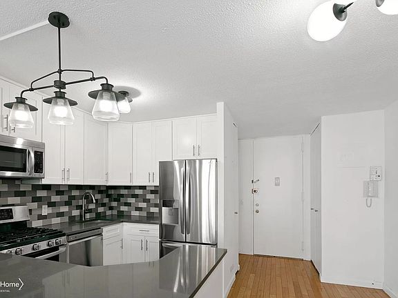 5th image of 345 E 93rd St APT 28A