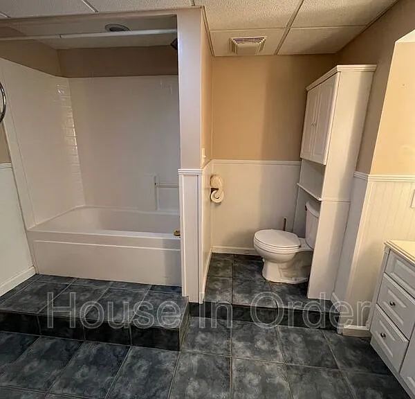 12 Looking Glass Ln — Photo 10