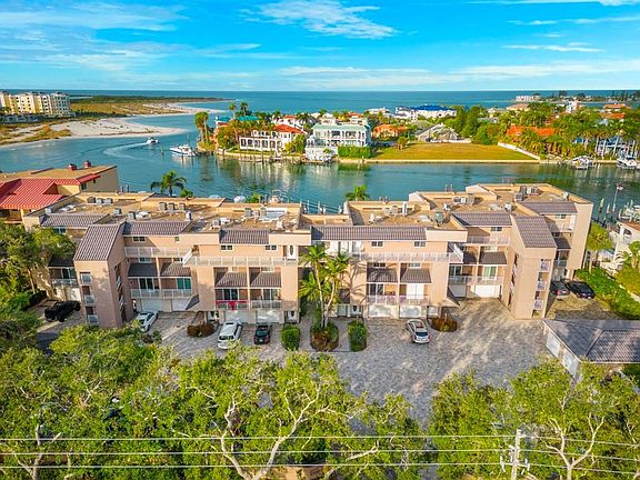 3rd image of 936 PINELLAS BAYWAY S #T10