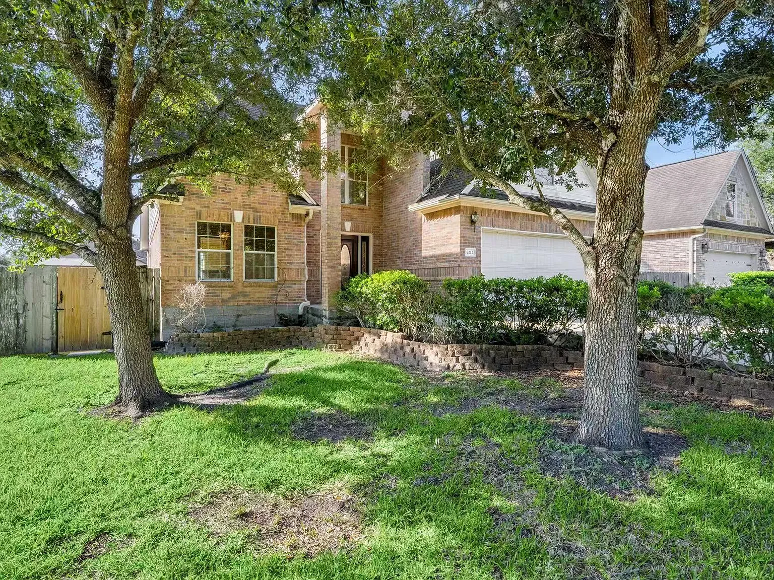 3 bed, 2.5 bath, 1945 sqft, $2,250 — Photo 4