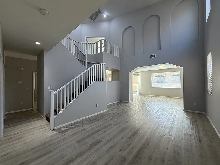 148 Macoby Run St — Photo 3