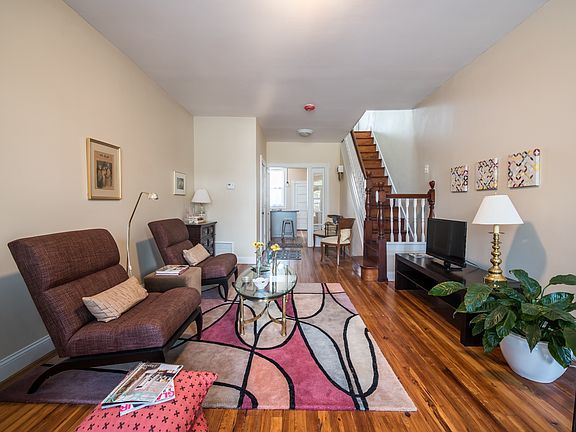 3rd image of 4129 Falls Rd