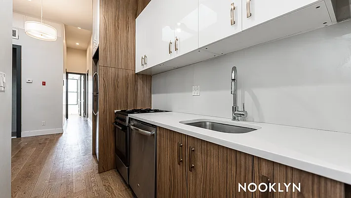 Rented by Nooklyn NYC LLC | media 1