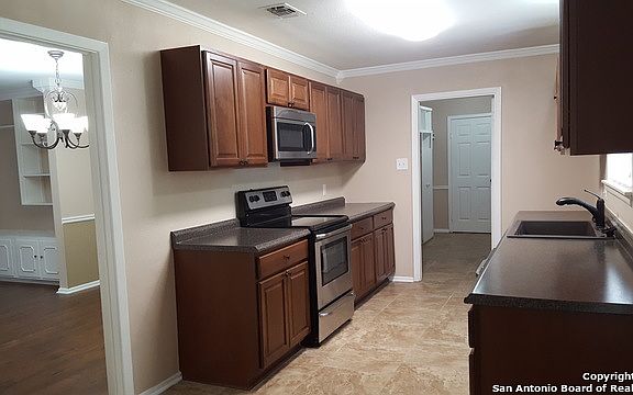 5th image of 1200 North Blvd