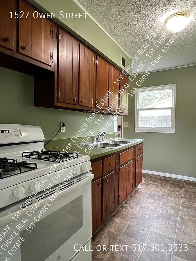3-Bdr 1-Bth House - Pet Friendly — Photo 4