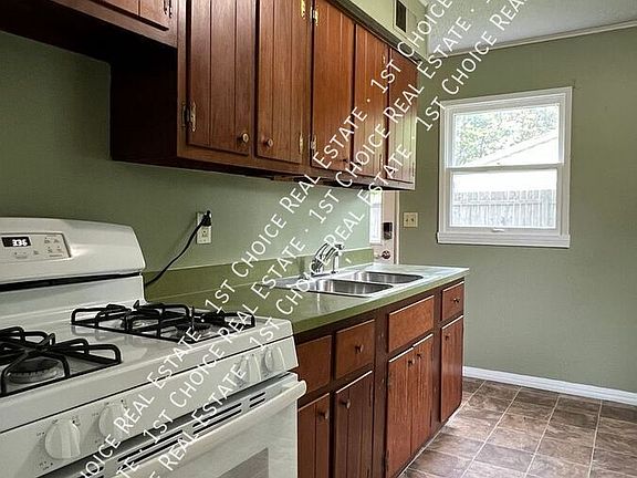 4th image of 1527 Owen Ave