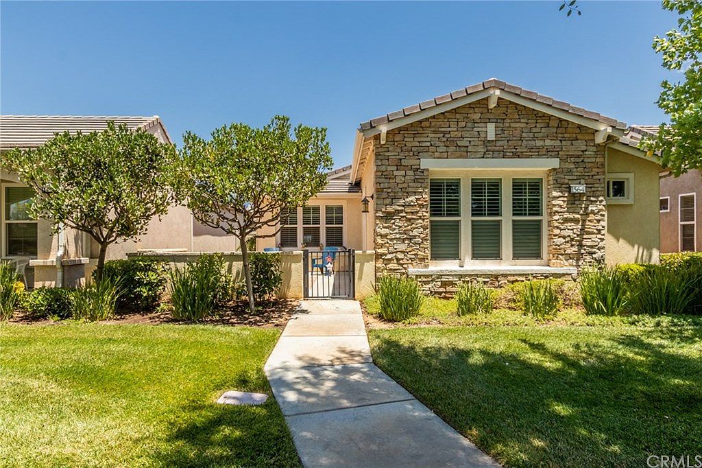 1564 Four Seasons Cir Beaumont CA 92223 Zillow