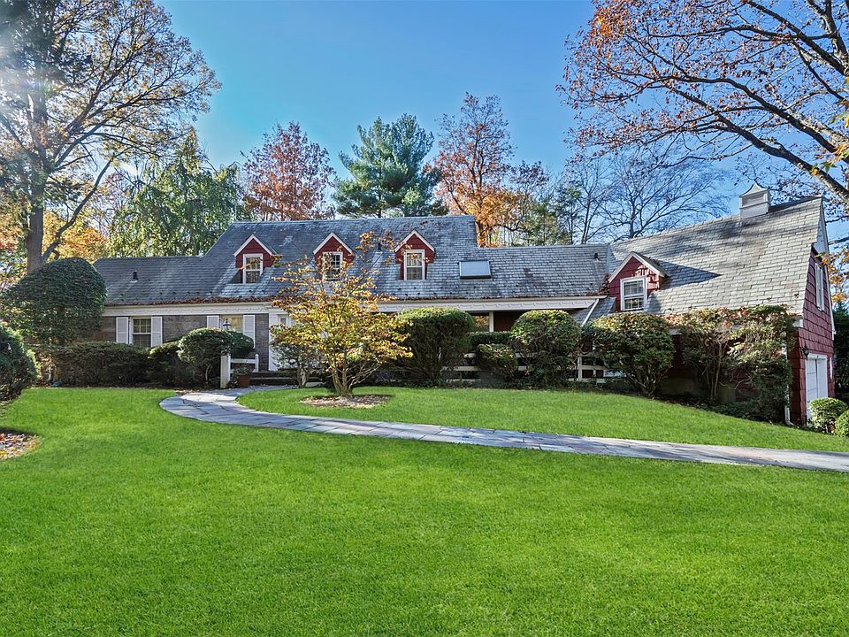 1st image of 12 School House Lane