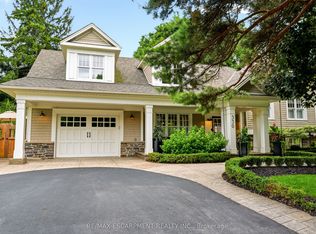 330 Camelot Ct, Burlington, ON L7L2G3