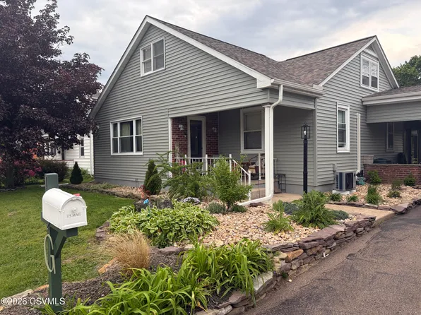 1712 Fairview Ave, Berwick, PA 18603