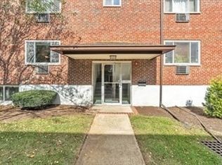 22 Bryon Rd APT 3, Chestnut Hill, MA 02467