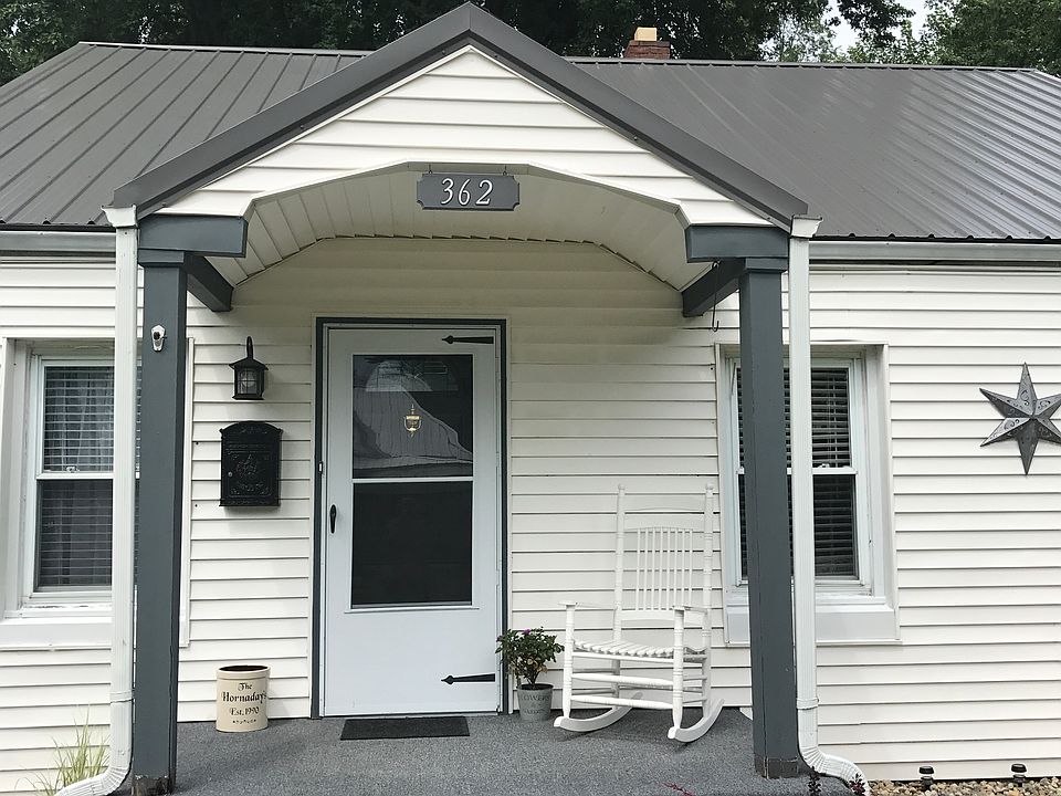 1st image of 362 E 10th St