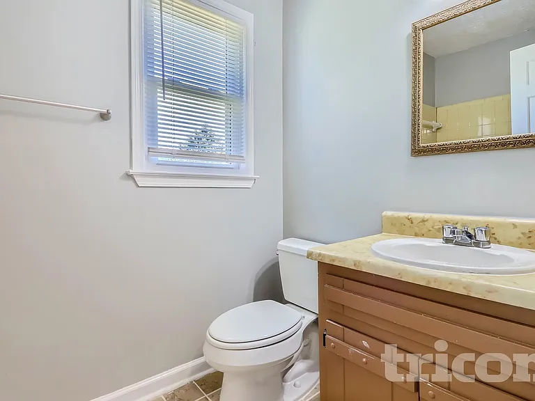 130 Southwood Ct — Photo 11