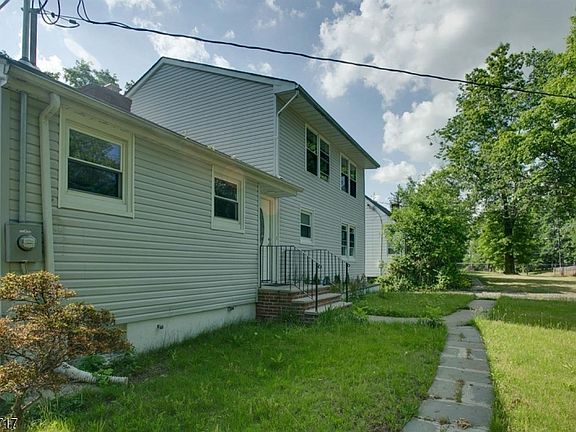 4th image of 691 Prospect Ave