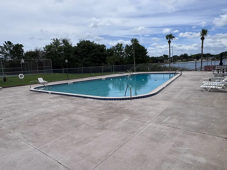 4380 Lake Underhill Rd — Photo 36