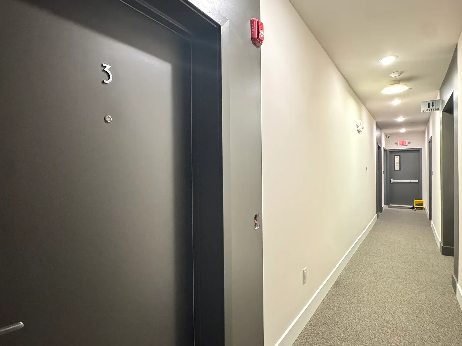 2 bed, 940 sqft, $1,930 — Photo 4