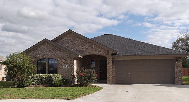 1st image of 145 Eagle Nest Ct