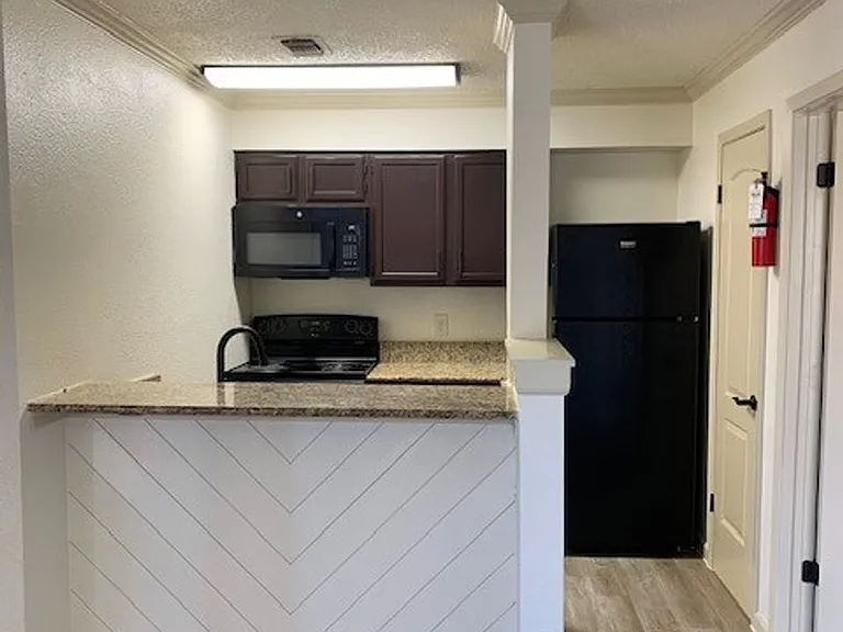 Madeira Apartments at Live Oak — Photo 67
