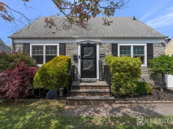 325 Giles Ave, Middlesex, NJ 08846