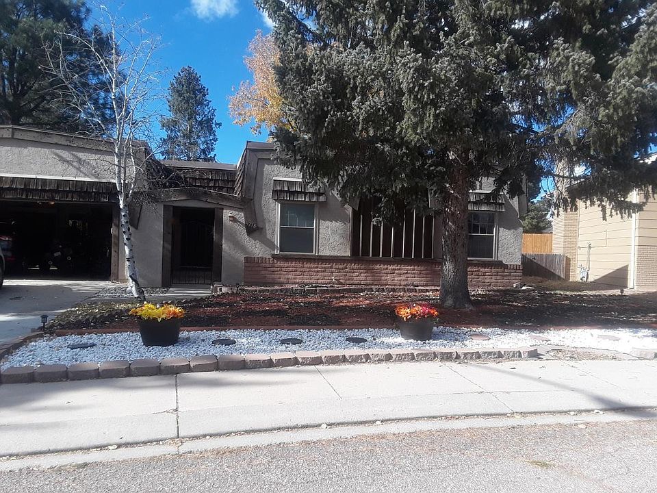 2nd image of 3278 W Parade Cir